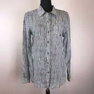 Volcom button down black and white top